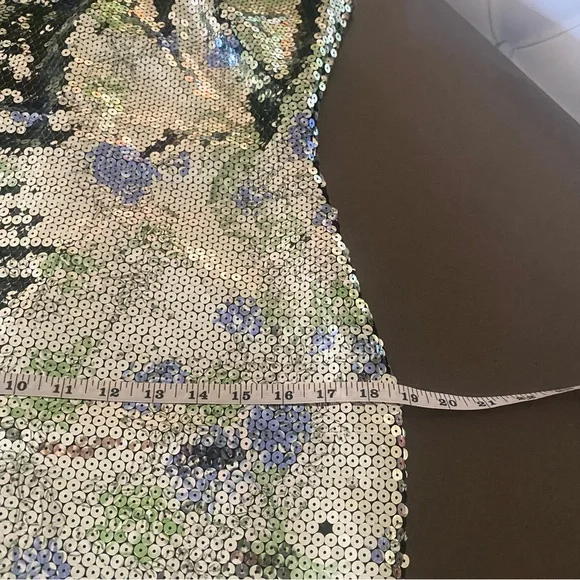 ⭐️ VERSACE— Stunning Sequined Dress, Blue/ Green/Silvery floral. GORGEOUS ! ⭐️ - Picture 16 of 17